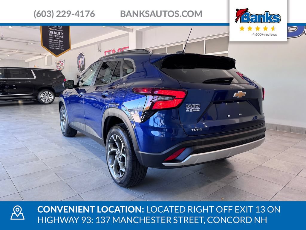 Used 2024 Chevrolet Trax LT w/ Driver Confidence Package FWD image 6