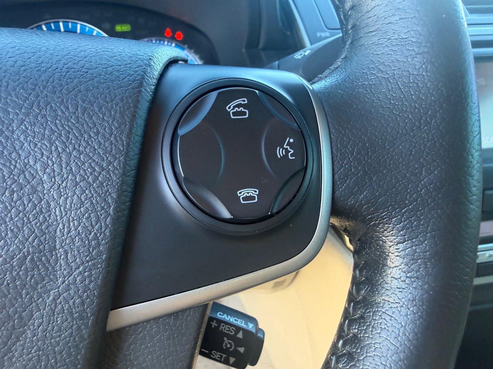 Used 2013 Toyota Camry XLE w/ Convenience Pkg image 16