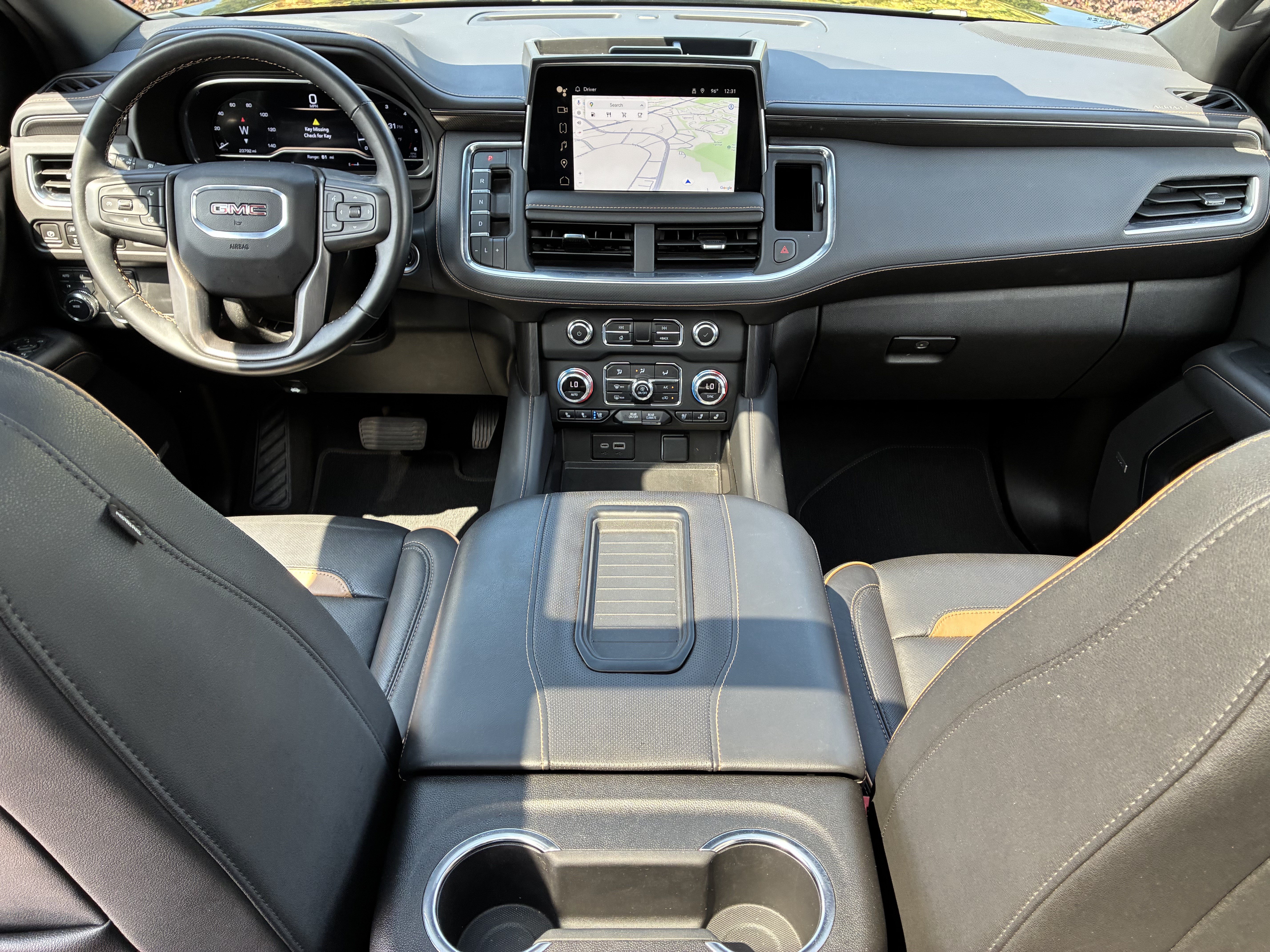 Used 2024 GMC Yukon AT4 AWD/4WD image 17