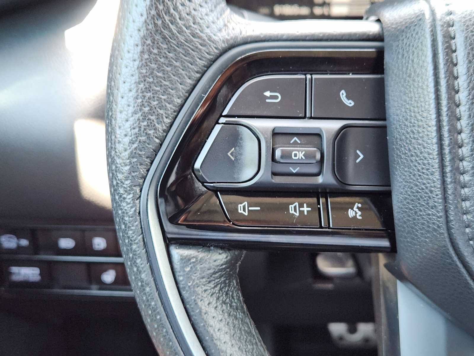 Used 2023 Toyota Sequoia TRD Pro AWD/4WD image 27