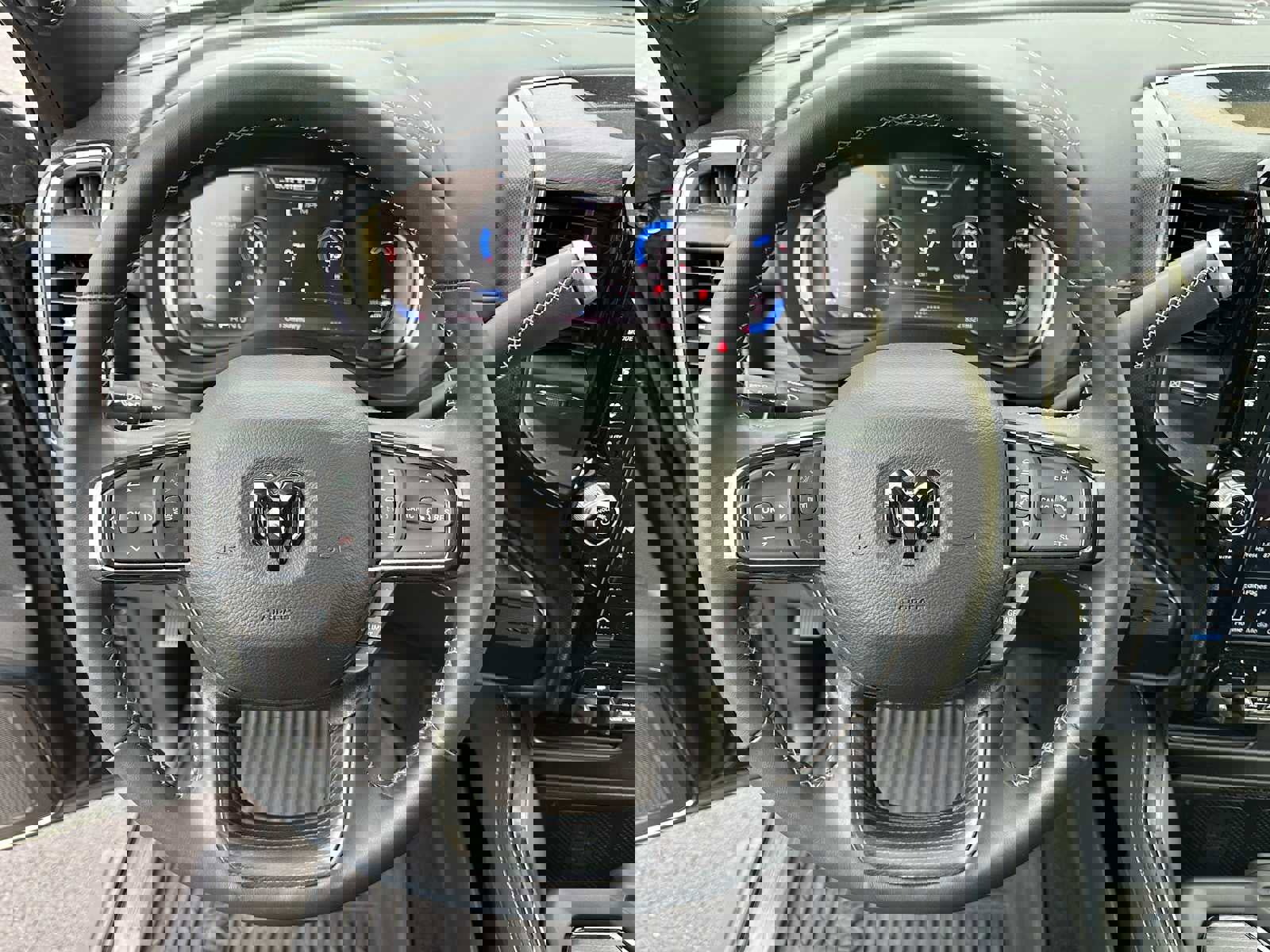 Used 2024 RAM 3500 Limited image 24