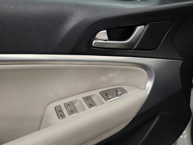 Used 2024 Genesis G70 2.5T AWD/4WD image 20