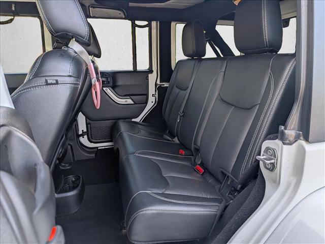 Used 2018 Jeep Wrangler Unlimited Sahara w/ Trailer Tow Group AWD/4WD image 17