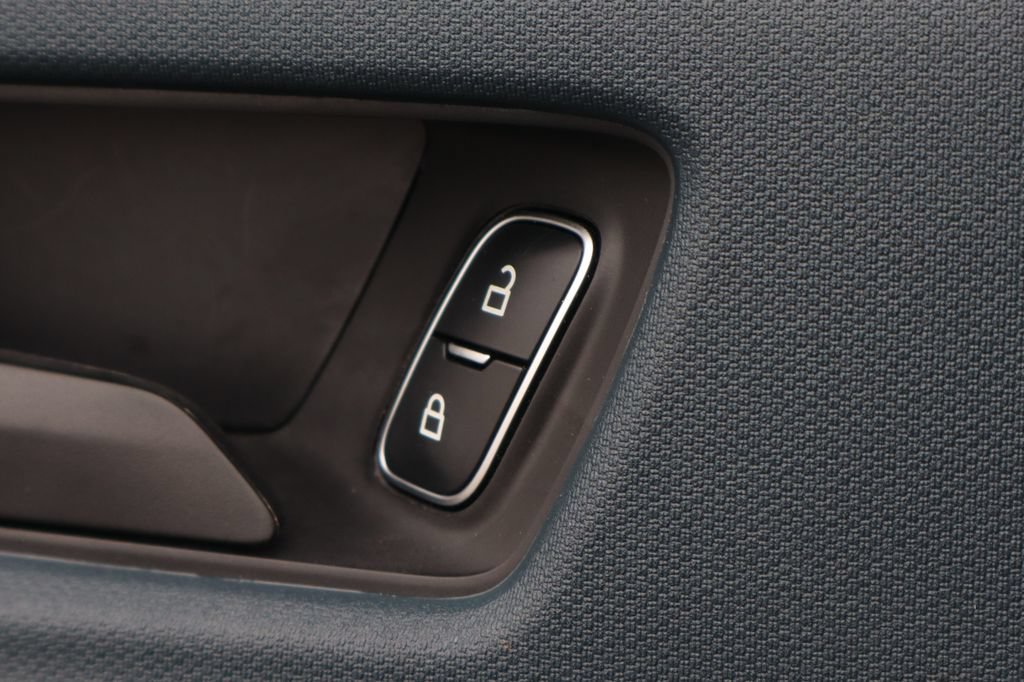 Used 2025 Ford Maverick XL FWD image 19