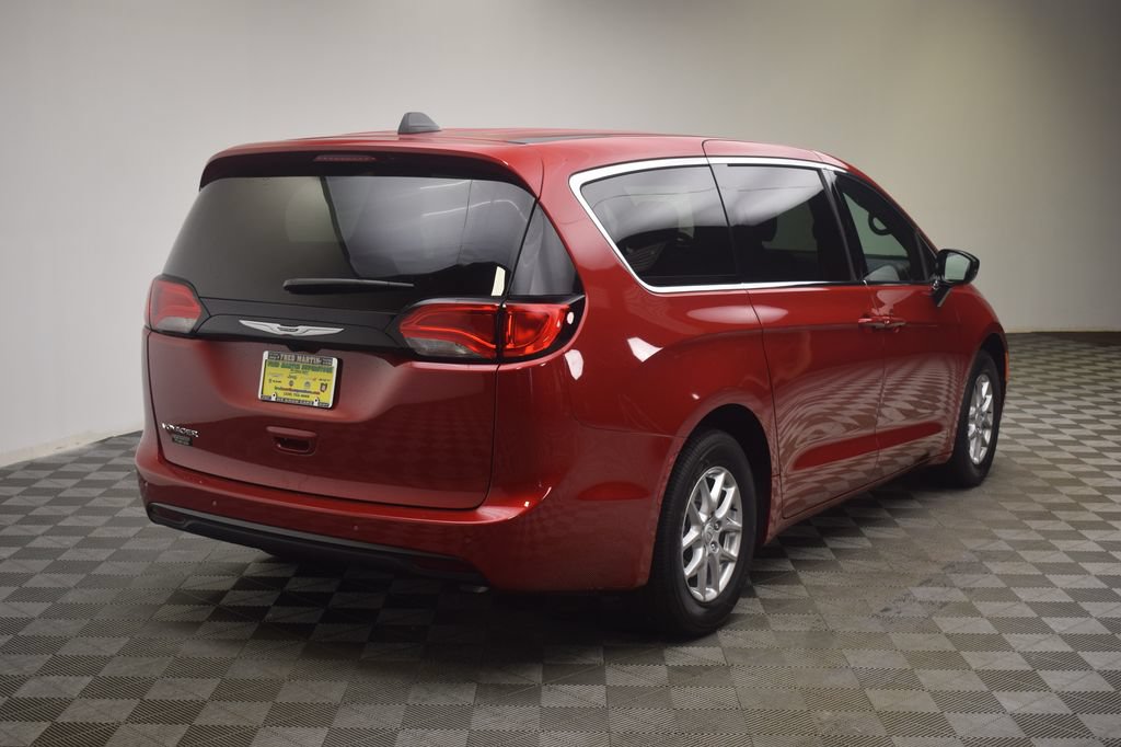 New 2026 Chrysler Voyager LX FWD image 5