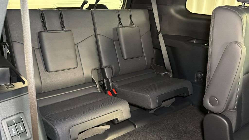 Certified 2024 Lexus GX 550 w/ Accessory Package (Z1) image 38