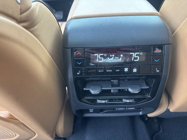 Used 2024 Jeep Grand Cherokee L Summit w/ High Altitude Package AWD/4WD image 30