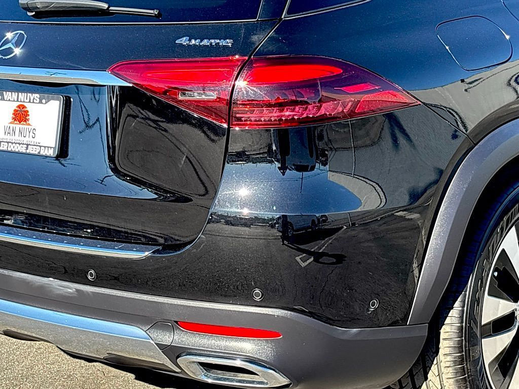 Used 2025 Mercedes-Benz GLE 450 4MATIC image 4