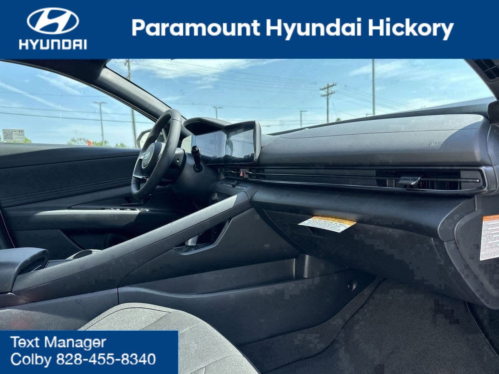 New 2025 Hyundai Elantra SEL FWD image 13