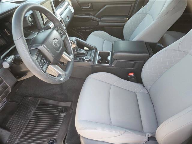 Used 2025 Toyota Tacoma SR5 AWD/4WD image 21