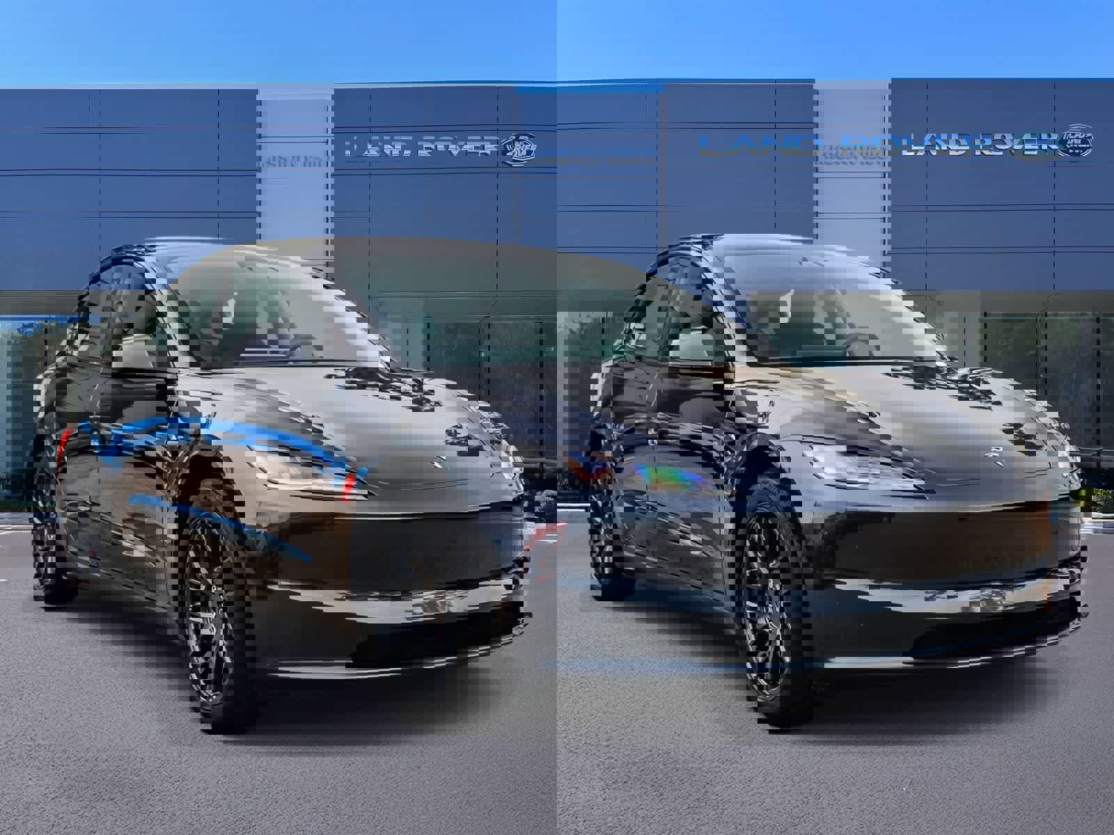 Used 2024 Tesla Model 3 Standard Range RWD image 3