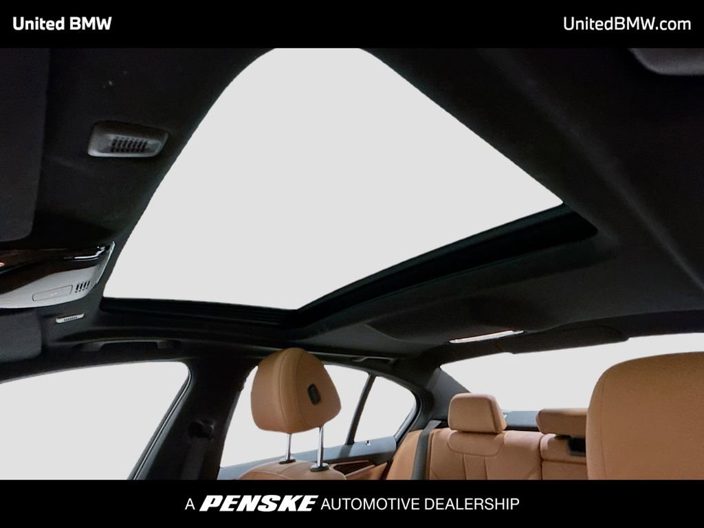 Used 2021 BMW 540i 540i w/ M Sport Package image 12