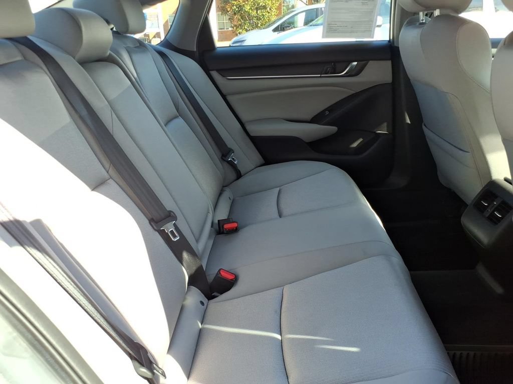 Used 2019 Honda Accord EX image 17