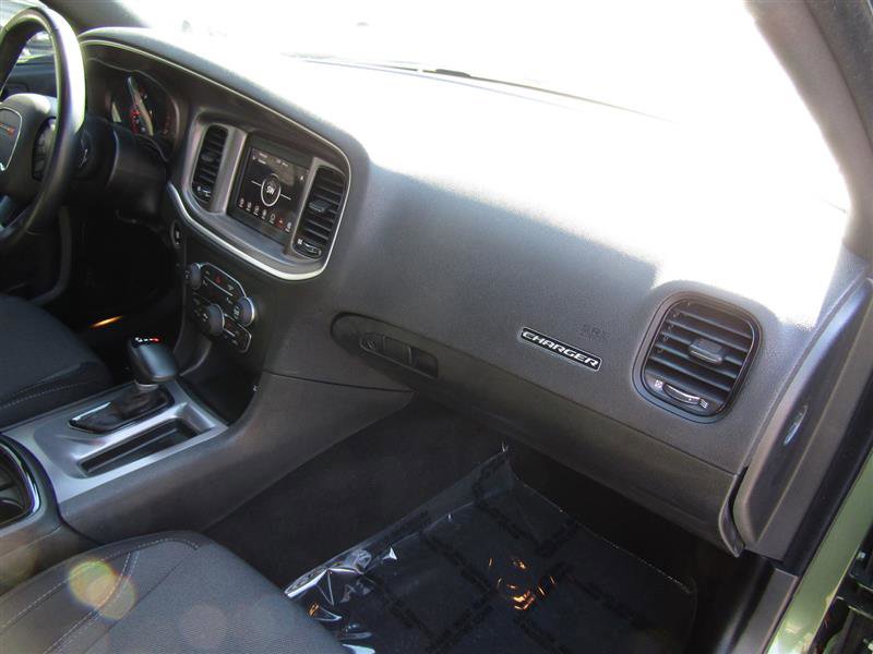 Used 2020 Dodge Charger SXT w/ Blacktop Package image 30