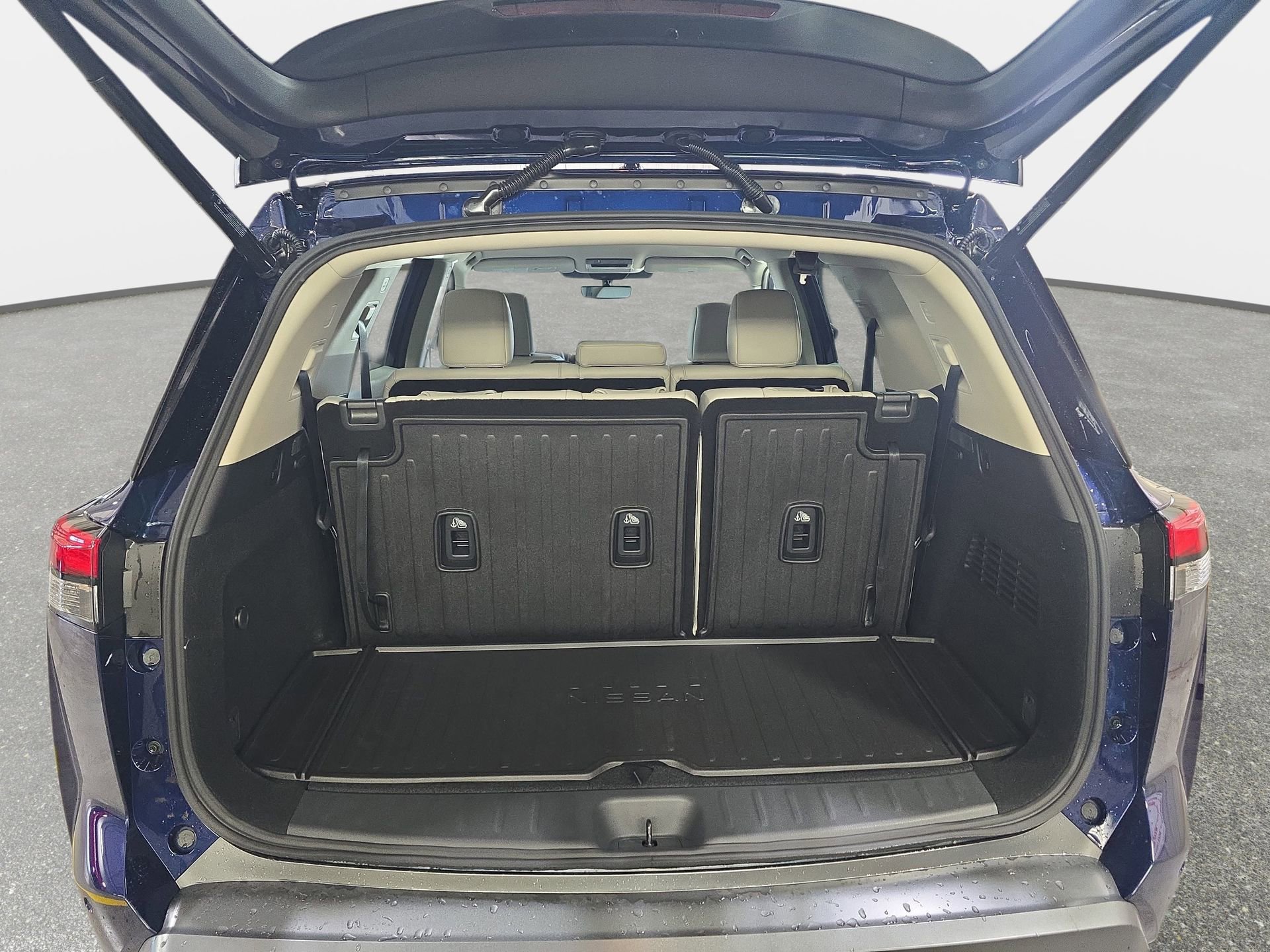New 2026 Nissan Pathfinder SL w/ Cargo Package AWD/4WD image 12