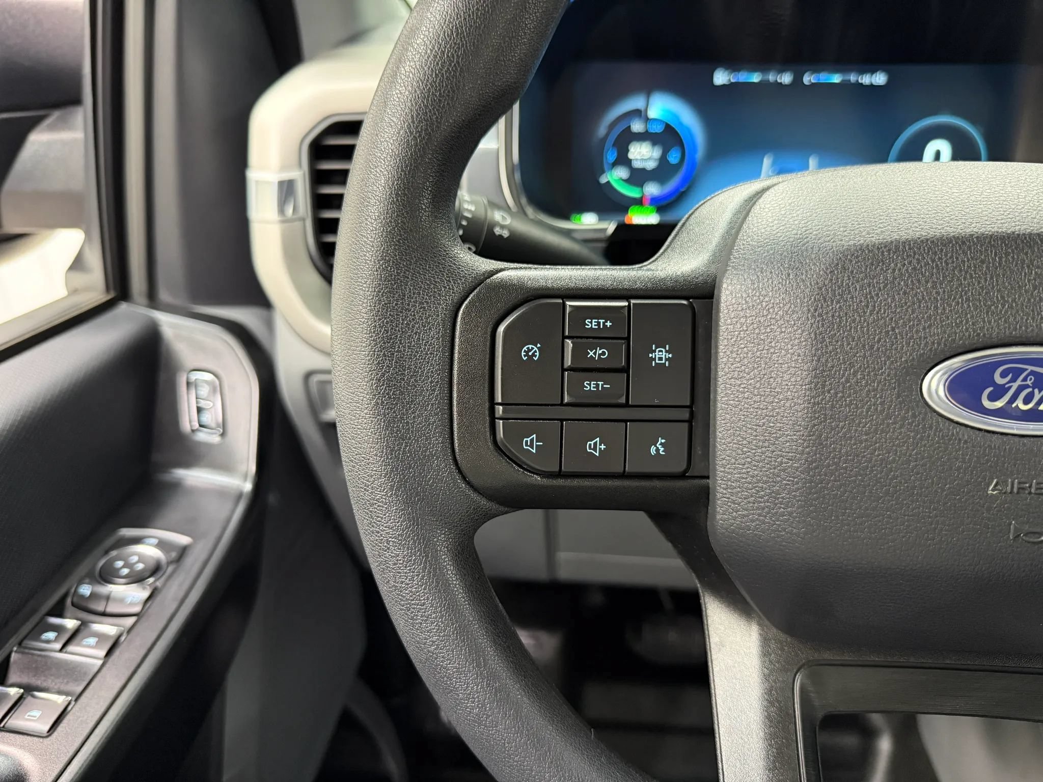 Used 2022 Ford F150 Lightning Pro AWD/4WD image 29