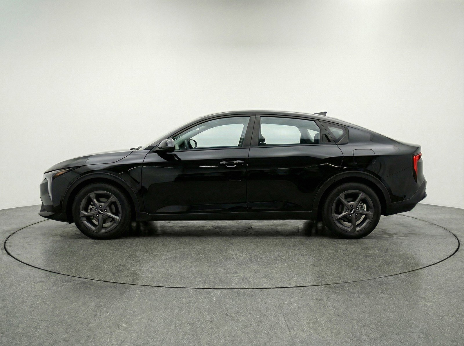 Used 2025 Kia K4 LXS image 5