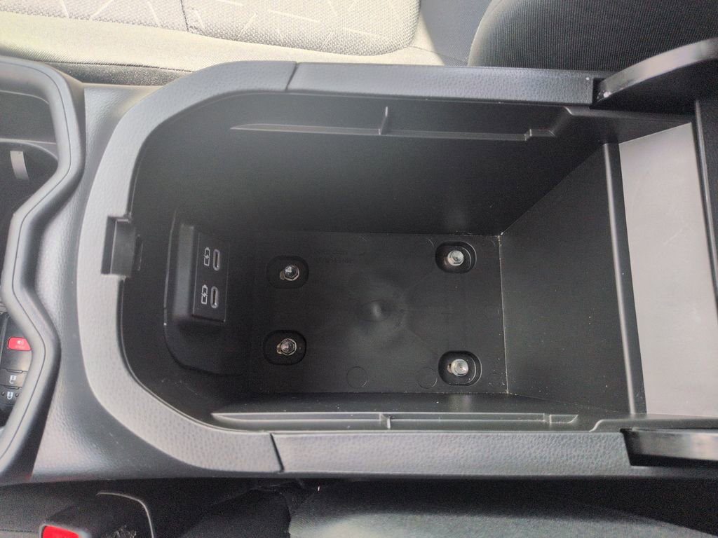 Used 2025 Toyota RAV4 XLE AWD/4WD image 26