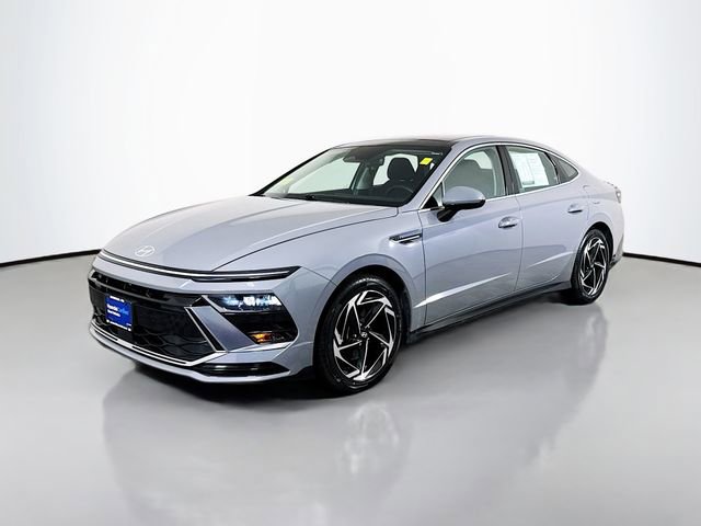 Certified 2024 Hyundai Sonata SEL w/ Convenience Package FWD image 2