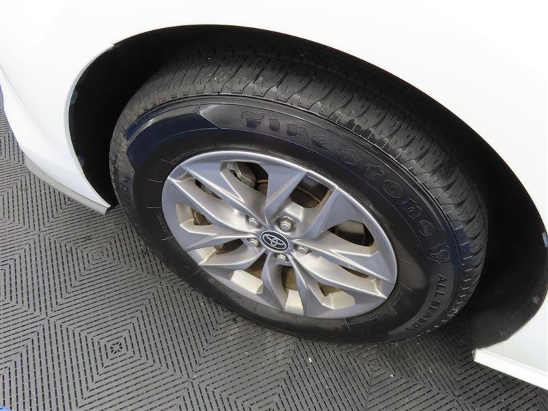 Used 2023 Toyota Sienna LE AWD/4WD image 6