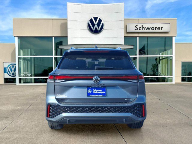 New 2026 Volkswagen Tiguan SE R-Line image 3