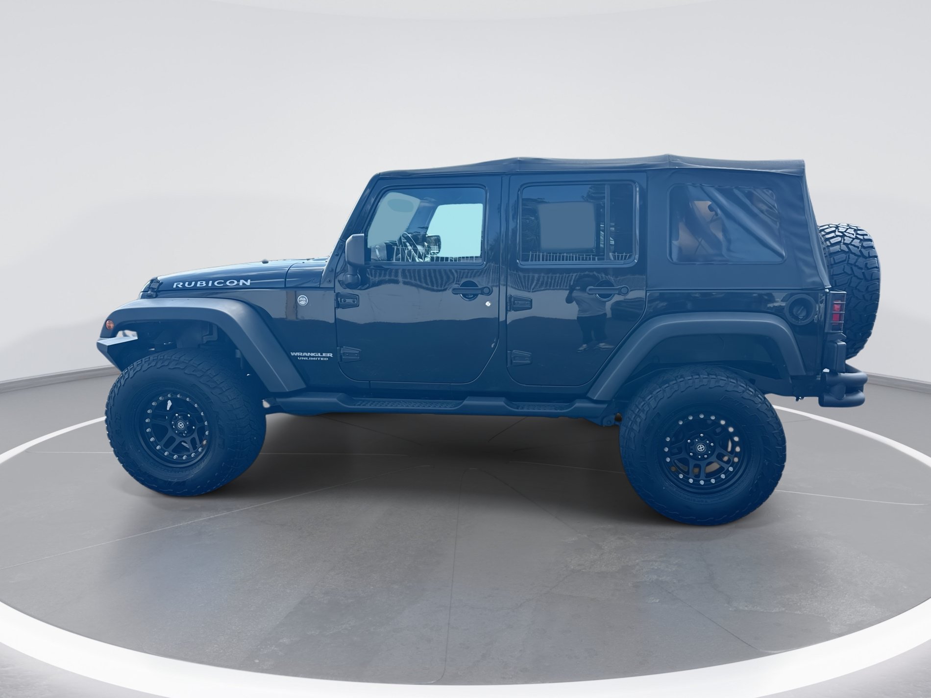 Used 2016 Jeep Wrangler Unlimited Rubicon w/ Connectivity Group AWD/4WD image 7