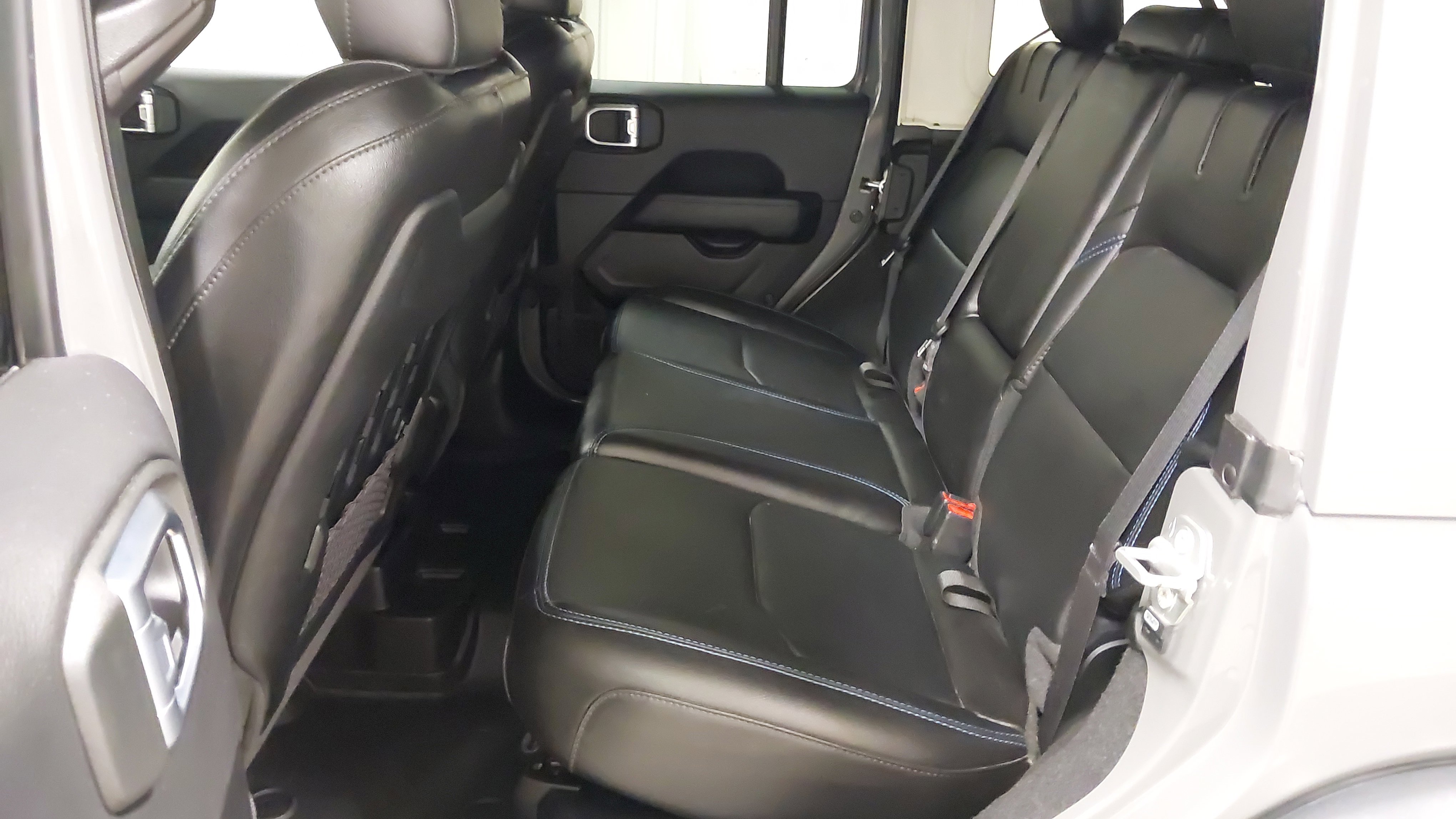 Used 2021 Jeep Wrangler Unlimited Rubicon 4xe w/ Cold Weather Group image 37