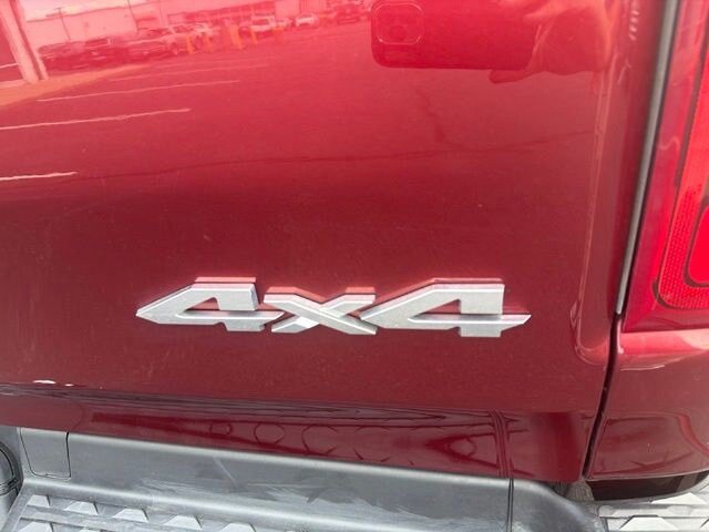 Used 2022 RAM 1500 Laramie w/ Sport Appearance Package AWD/4WD image 14