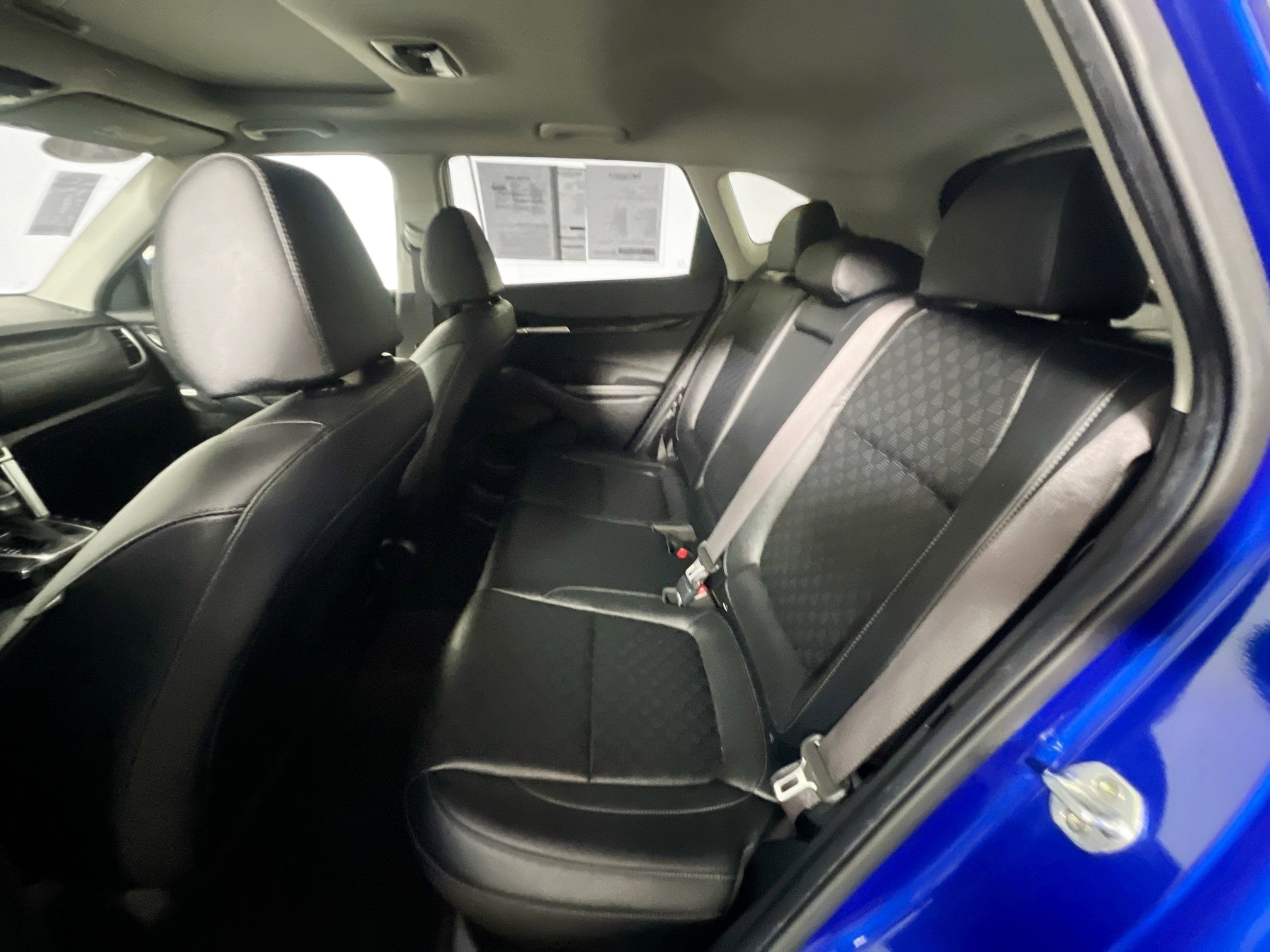 Used 2021 Kia Seltos SX w/ SX Sunroof Package image 28