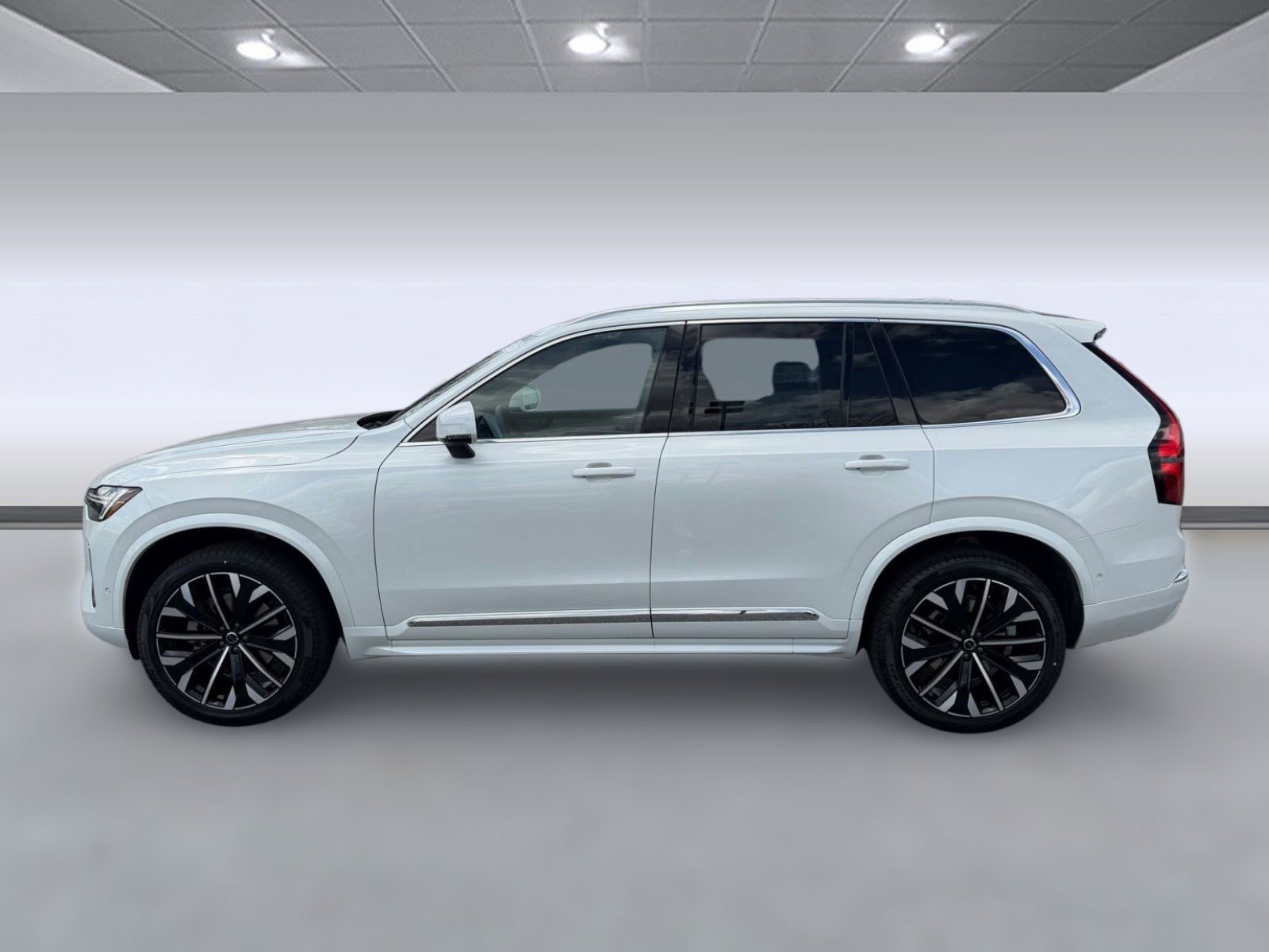 New 2026 Volvo XC90 B6 Ultra w/ Protection Package image 2