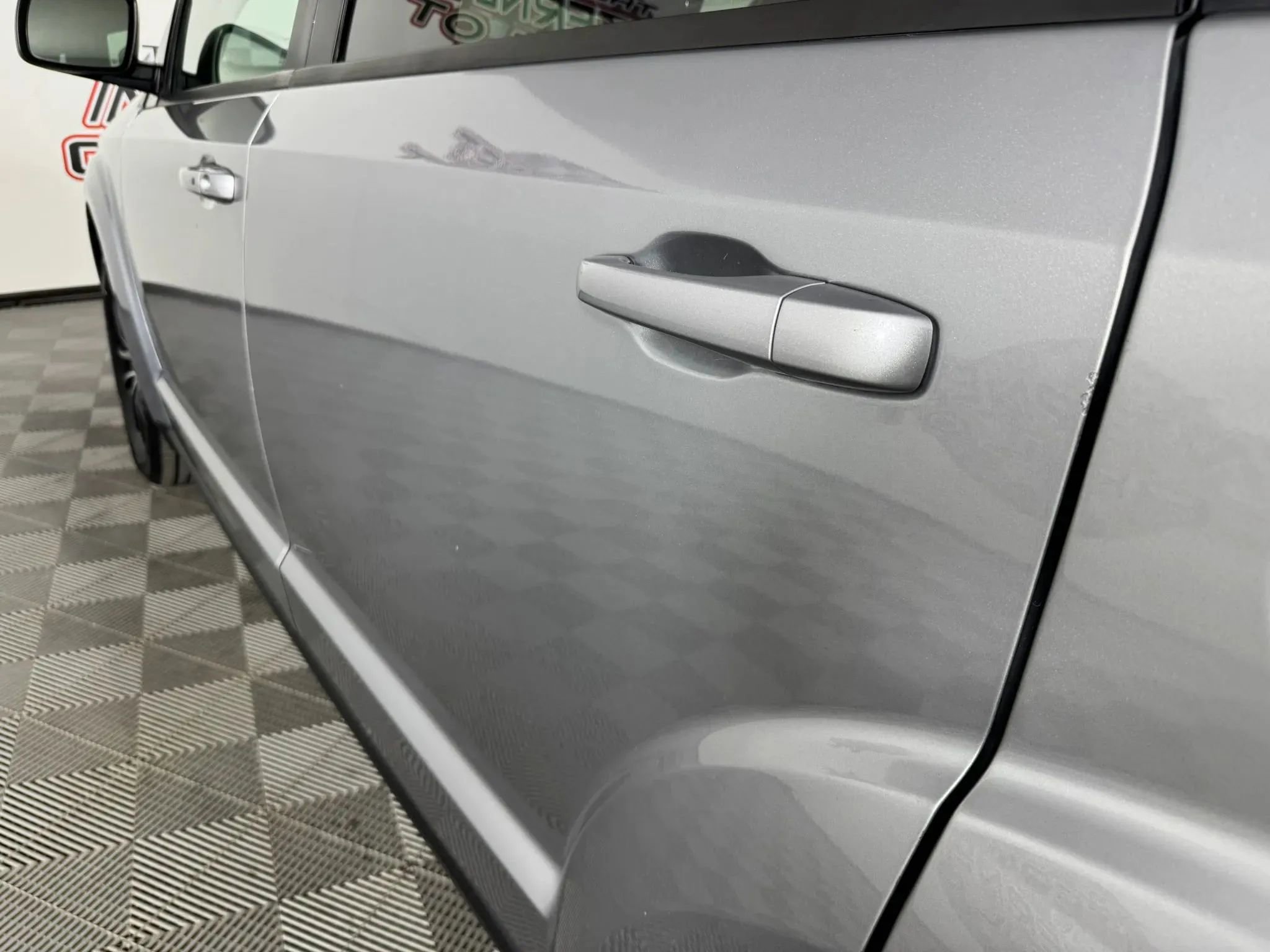 Used 2018 Dodge Journey SXT w/ Blacktop Package image 24