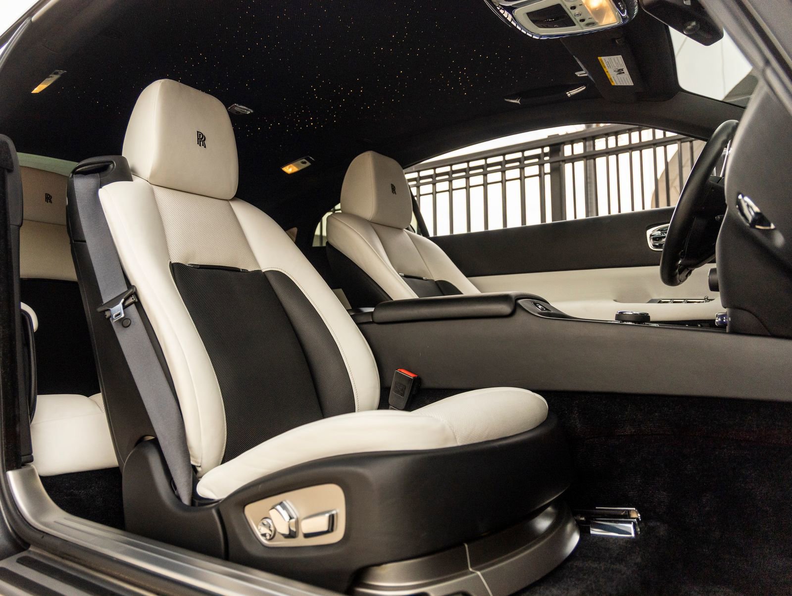 Used 2018 Rolls-Royce Wraith image 56