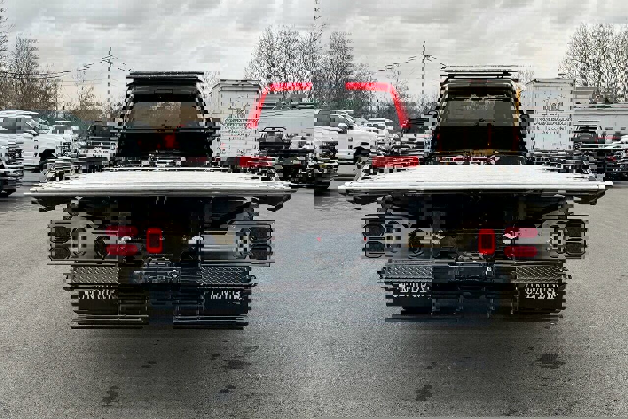 Used 2024 RAM 5500 SLT w/ Quick Order Package 2YG SLT image 4