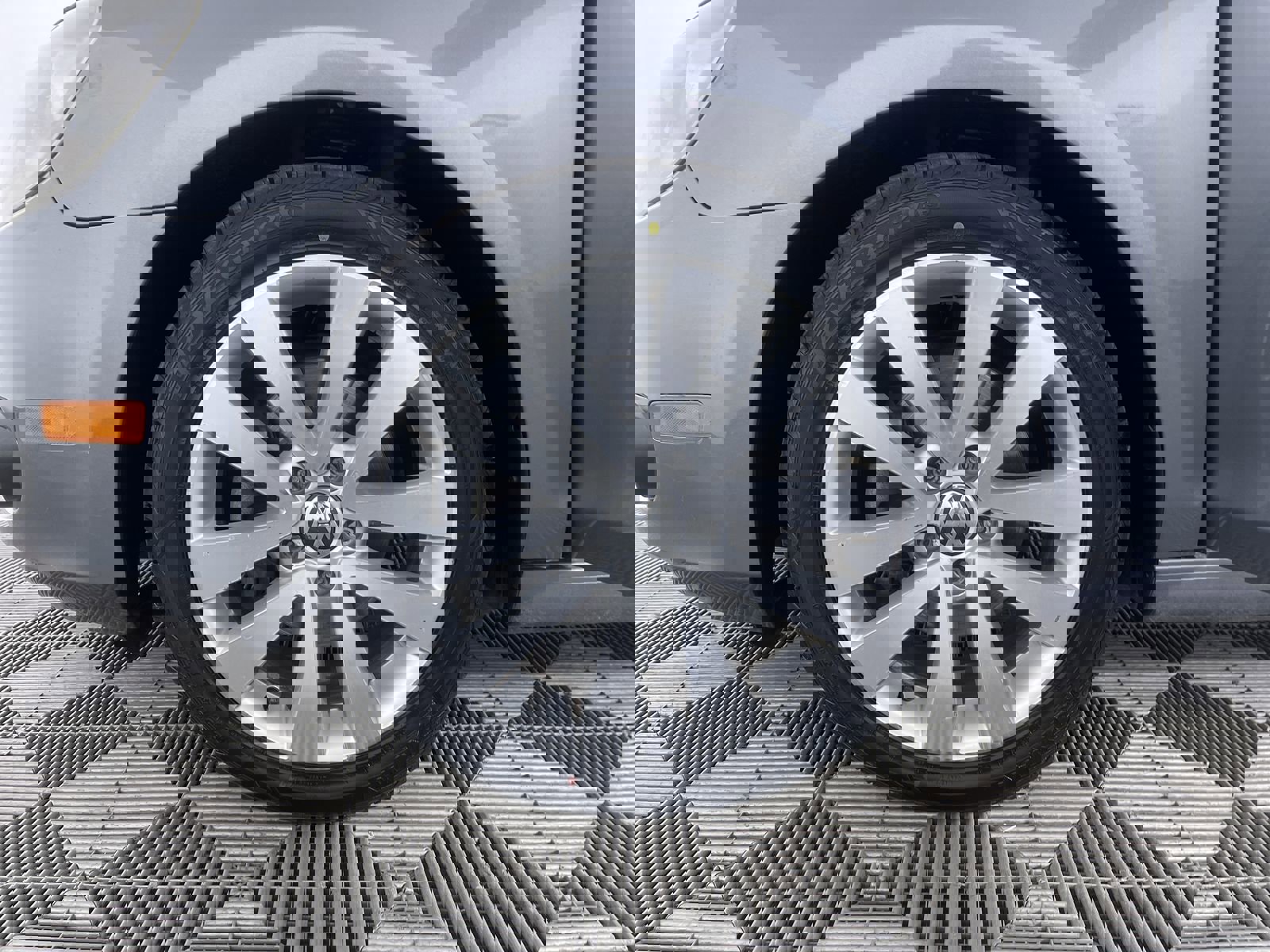 Used 2012 Volkswagen Golf TDI image 23