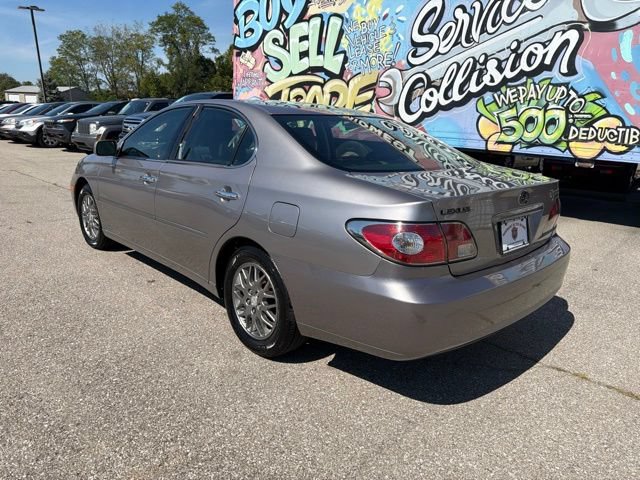 Used 2004 Lexus ES 330 w/ Premium Pkg FWD image 4