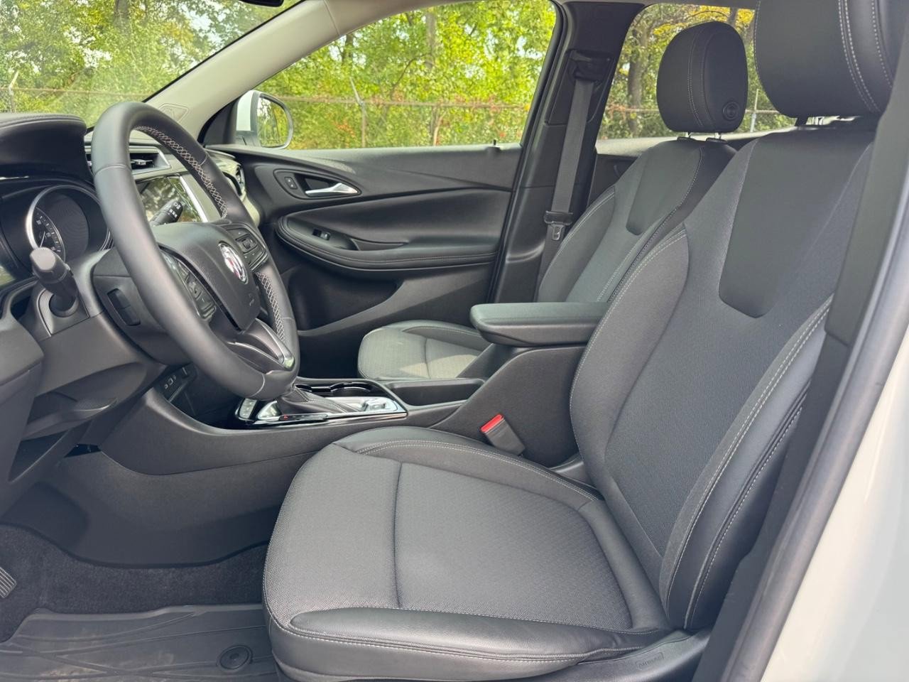 Used 2022 Buick Encore GX Select image 17