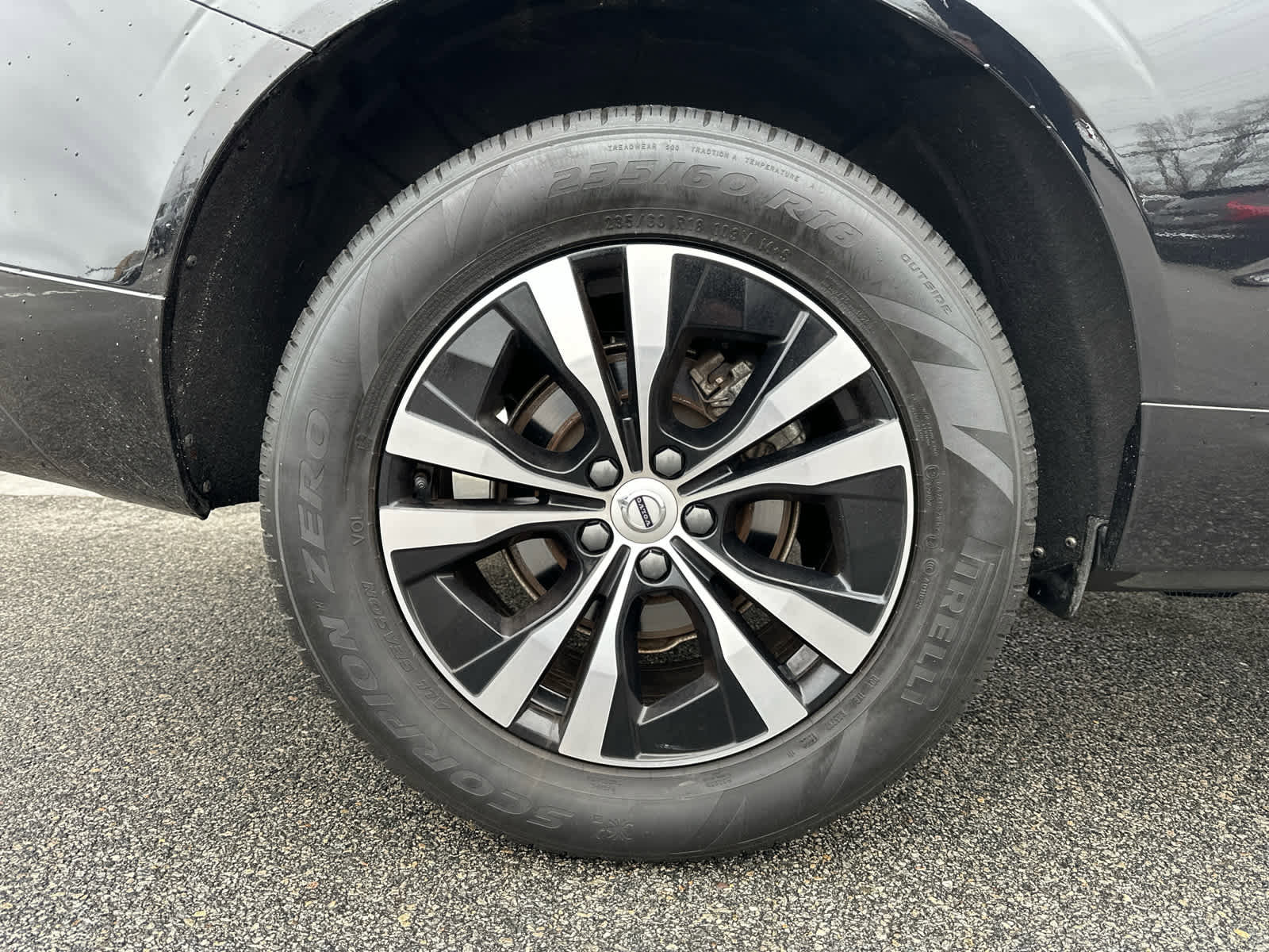 Used 2024 Volvo XC60 B5 Core w/ Climate Package image 6