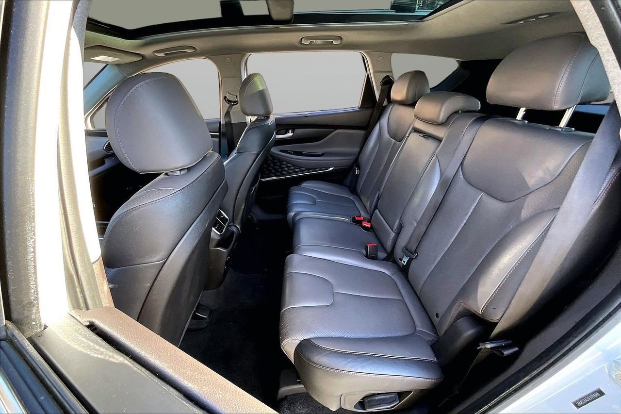 Used 2020 Hyundai Santa Fe SEL w/ Convenience + Premium Package image 22