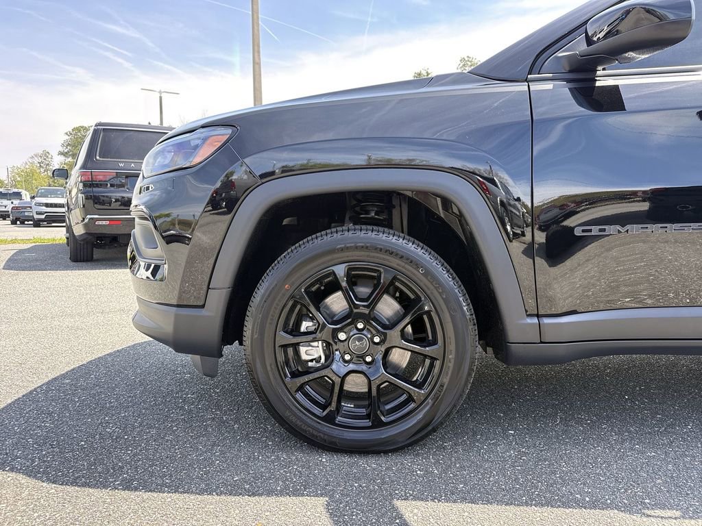 New 2026 Jeep Compass Latitude image 10
