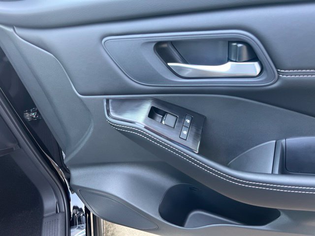 New 2026 Nissan Rogue Dark Armor FWD image 19