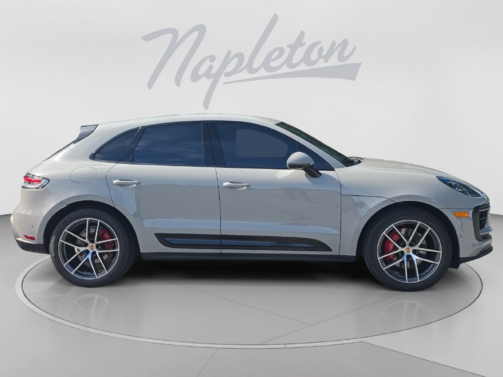 Used 2023 Porsche Macan S AWD/4WD image 7