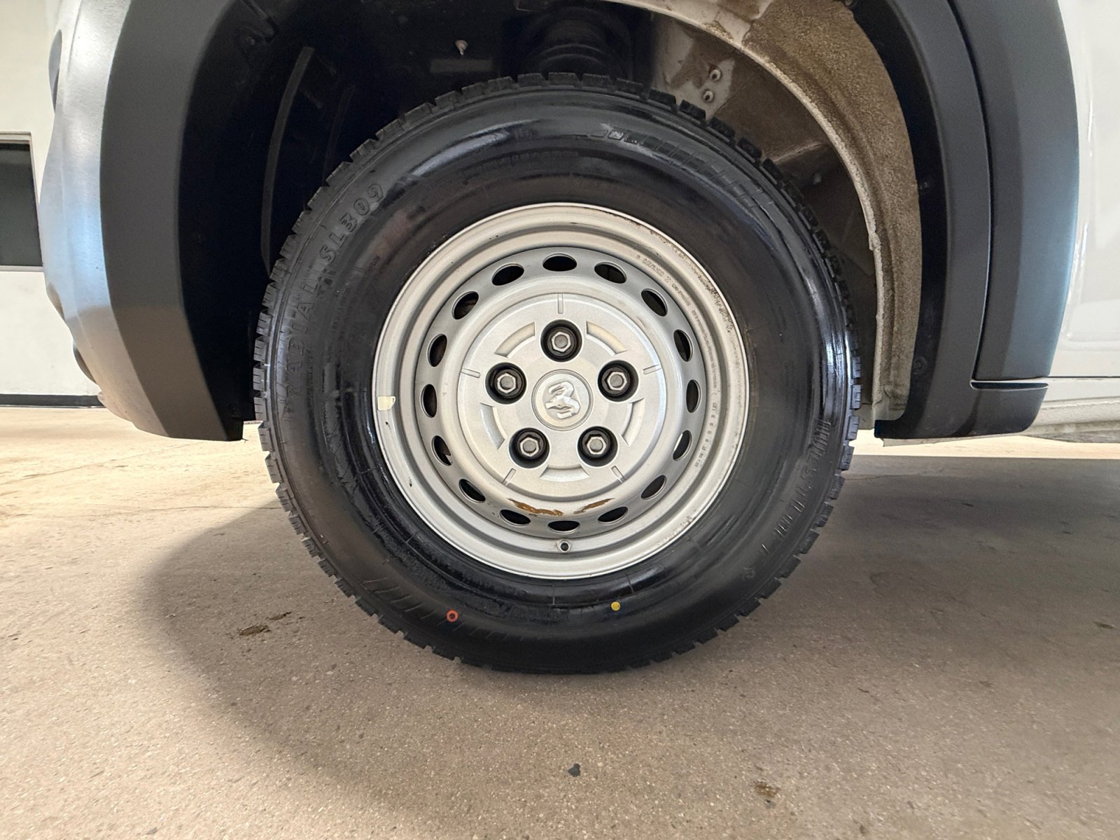 Used 2025 RAM ProMaster 3500 w/ Convenience Group image 10