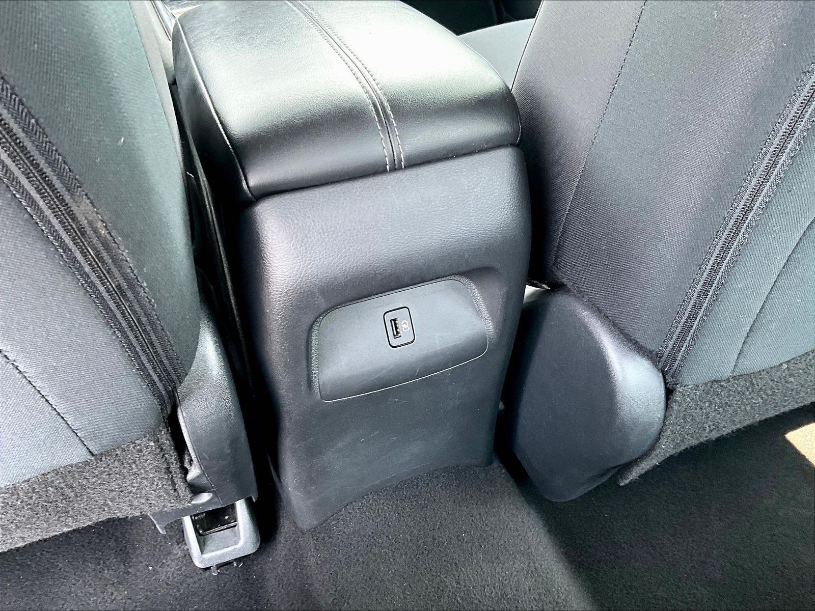 Used 2024 Nissan Sentra SV FWD image 9