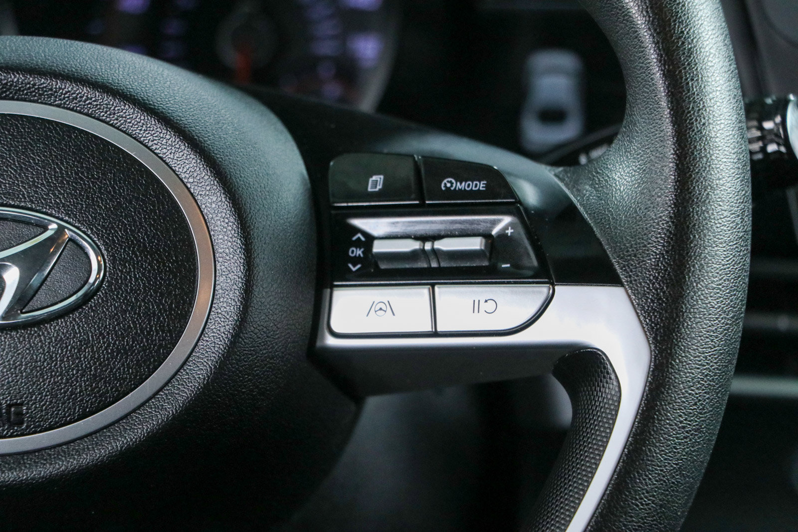 Used 2023 Hyundai Elantra SEL FWD image 14