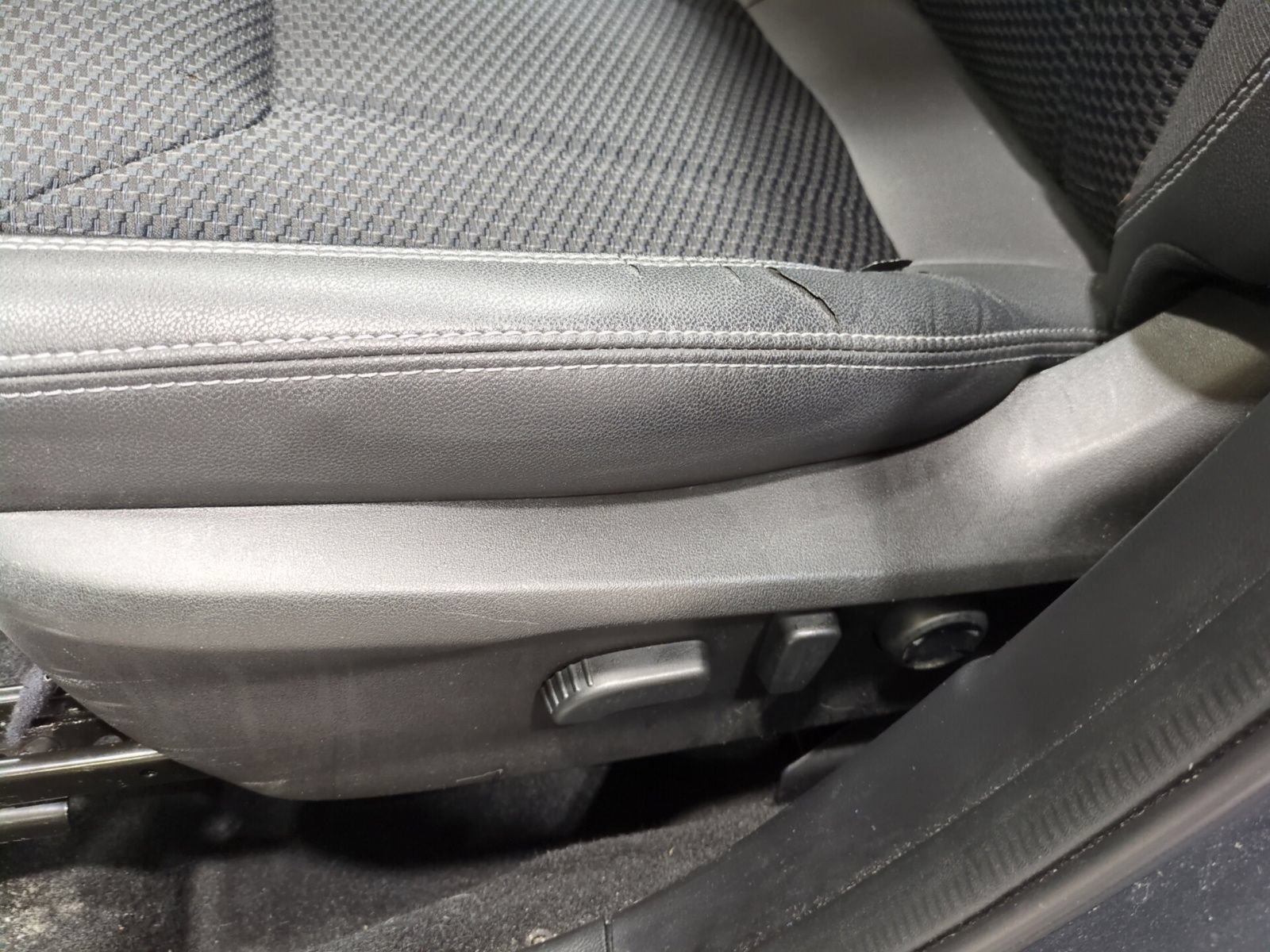Used 2022 Subaru Forester Premium AWD/4WD image 18