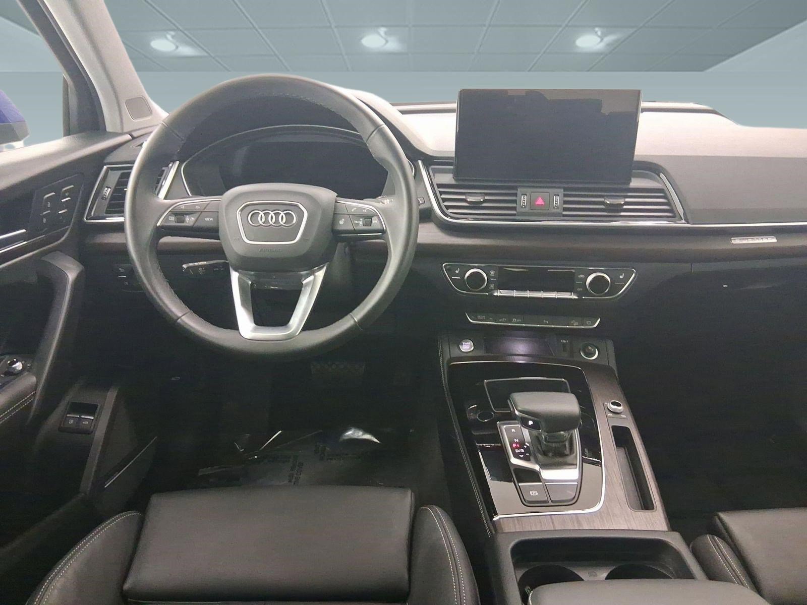 Used 2024 Audi Q5 e Premium Plus w/ Premium Plus Package image 4