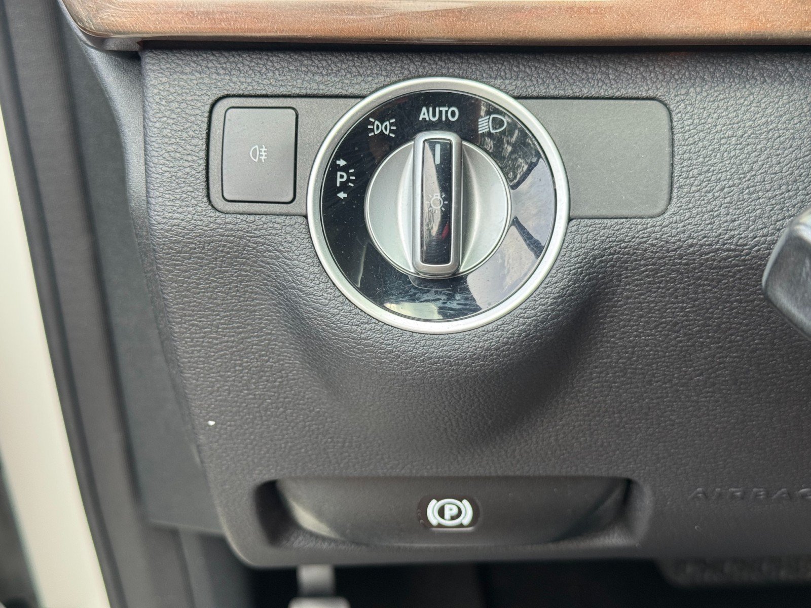 Used 2013 Mercedes-Benz E 350 Sedan image 18