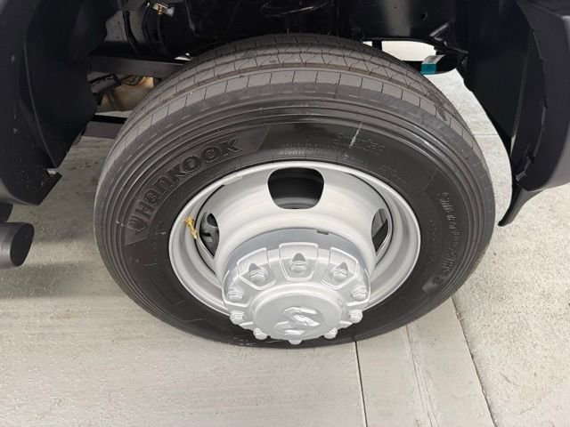 New 2026 RAM 5500 Tradesman w/ Chrome Appearance Group AWD/4WD image 4