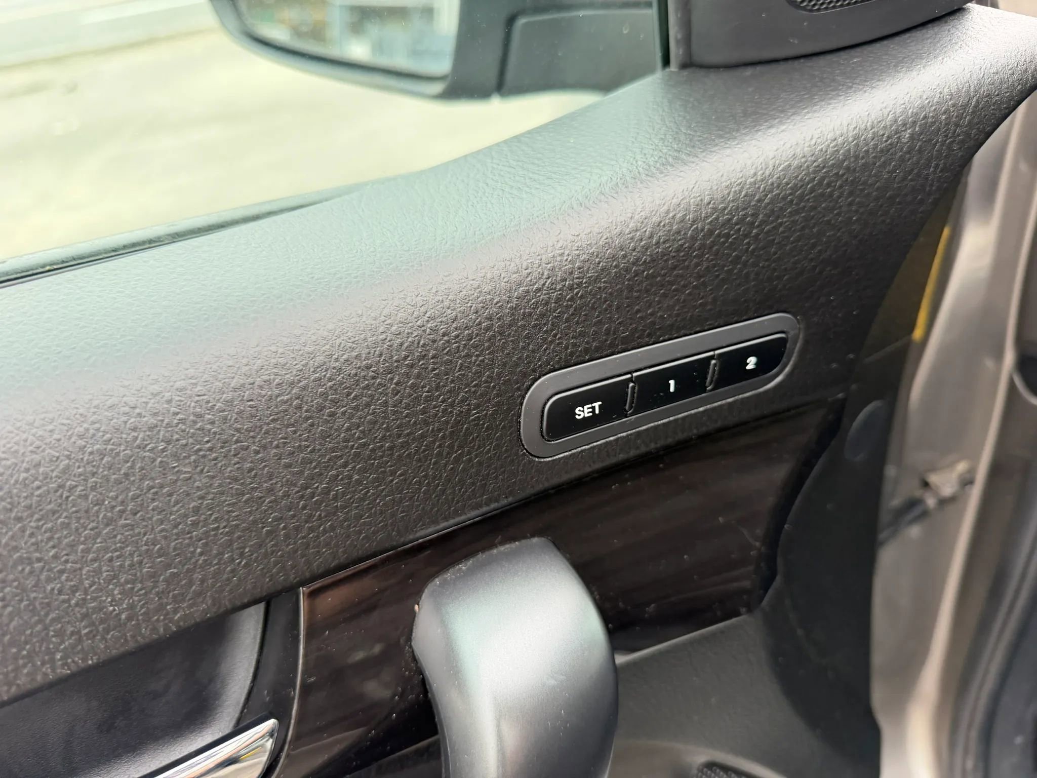 Used 2013 Kia Sorento SX w/ SX Premium Pkg image 22