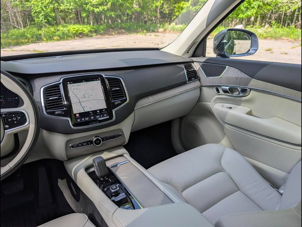 Certified 2025 Volvo XC90 T8 Plus w/ Protection Package Premier AWD/4WD image 14